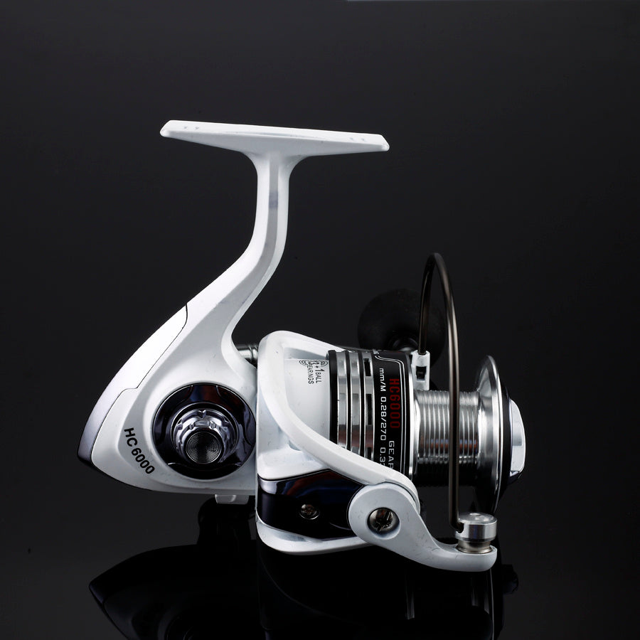 White HC Fishing Reel