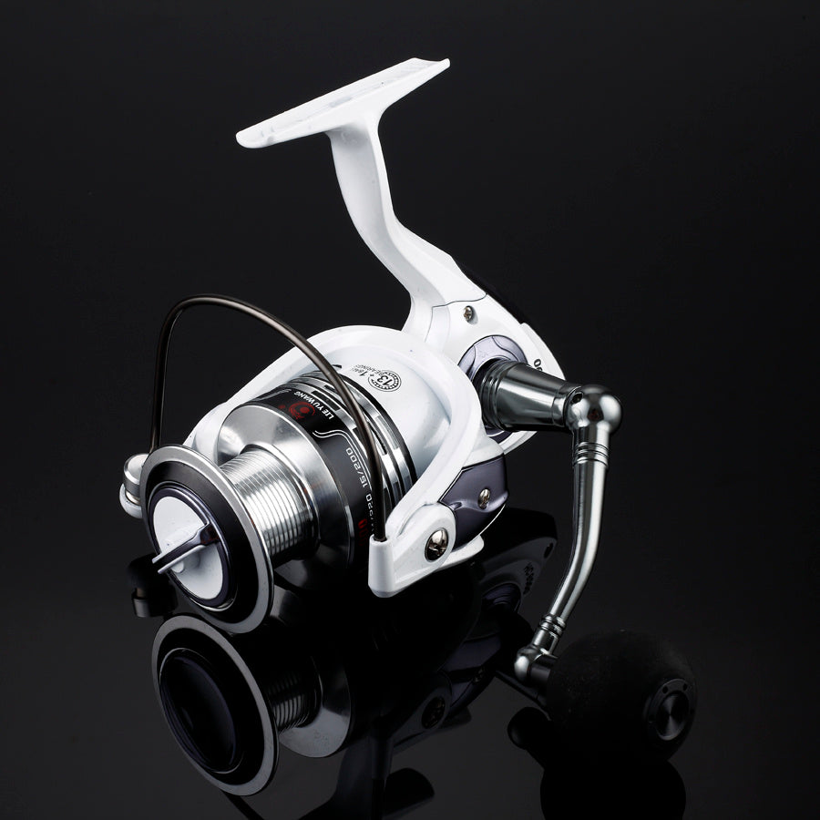 White HC Fishing Reel